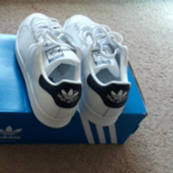 Adidas men's shoes size 11 US - Picture 2 of 5